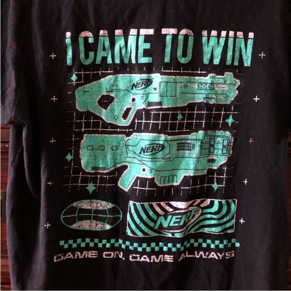 Nerf black short sleeve graphic tee in size L